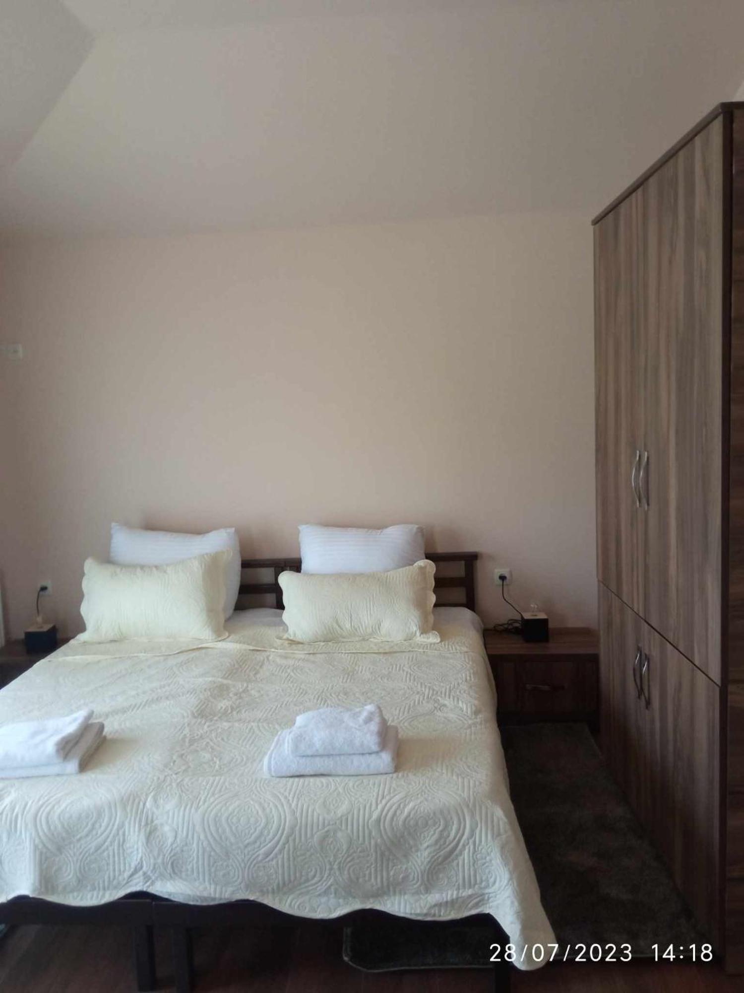 Hotel Phudze Telavi Exterior foto